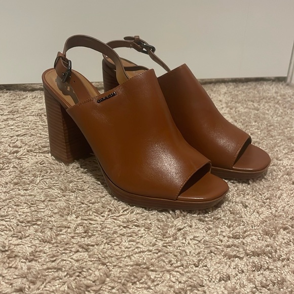 Coach leather heels size 10 - Picture 1 of 4
